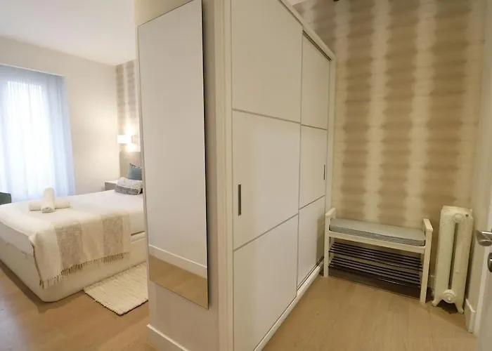 Prime Location Modern דירה